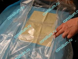3L простыня хирургическая (150х100 см) с разрезаемой пленкой и карманом